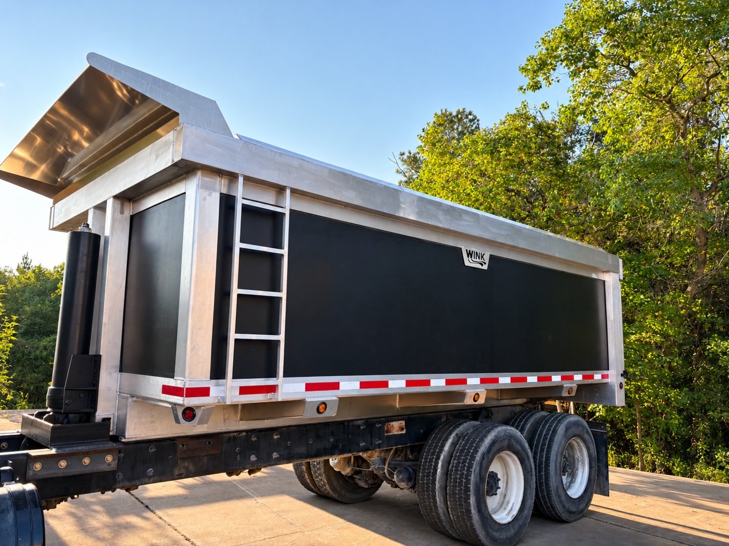 Wink truck dump body on site